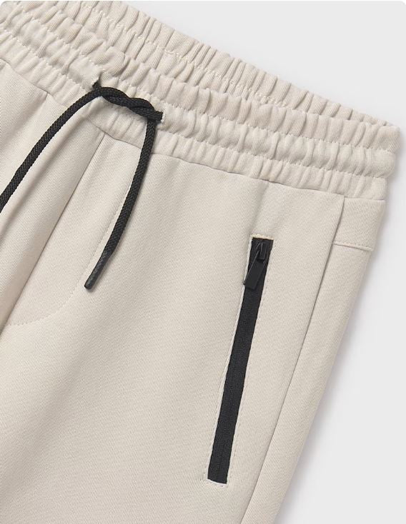 Pantalón casual contrastes chicos