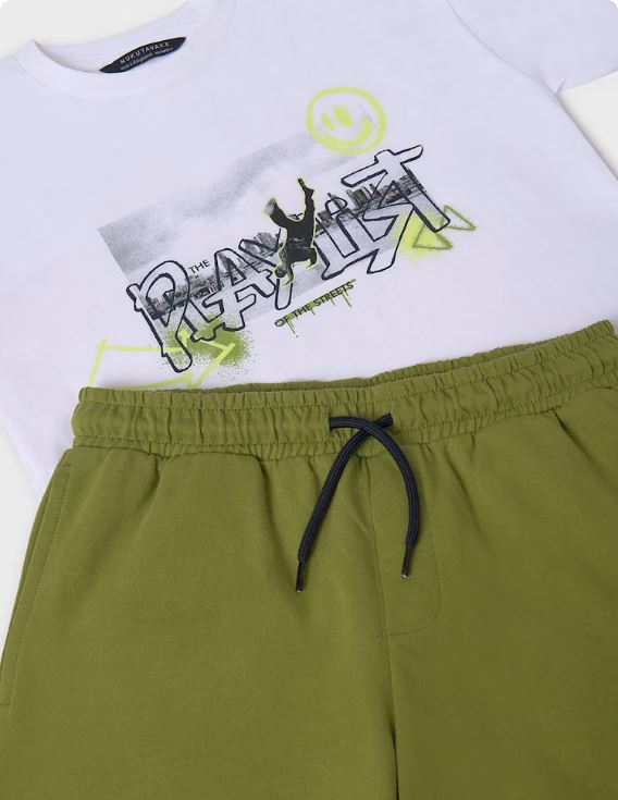 Conjunto bermuda y camiseta urbana chicos