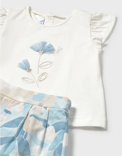 Conjunto pantalón corto floral y camiseta bebé niña
