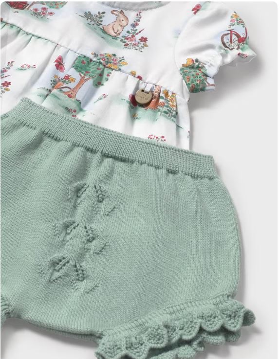Conjunto cubrepañal tricot y camiseta recién nacida
