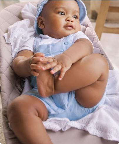 enterito peto simulado con gorro recién nacido