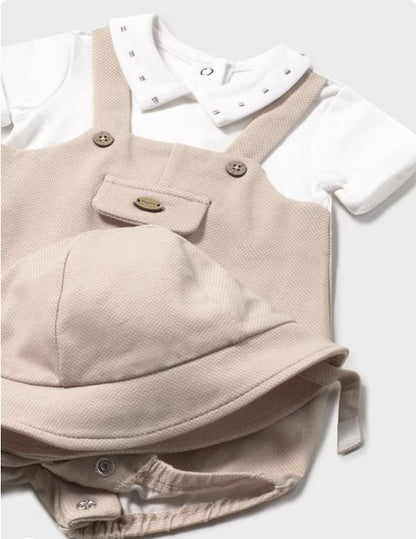 enterito peto simulado con gorro recién nacido