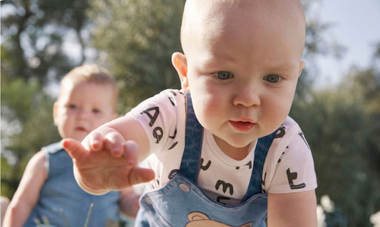 Conjunto peto y camiseta recién nacido