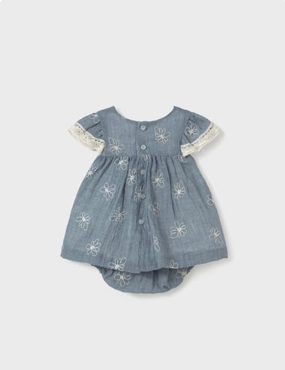 Vestido con cubrepañal bordado recién nacida