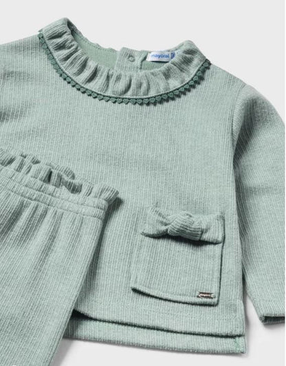 1 Conjunto pantalón y sudadera