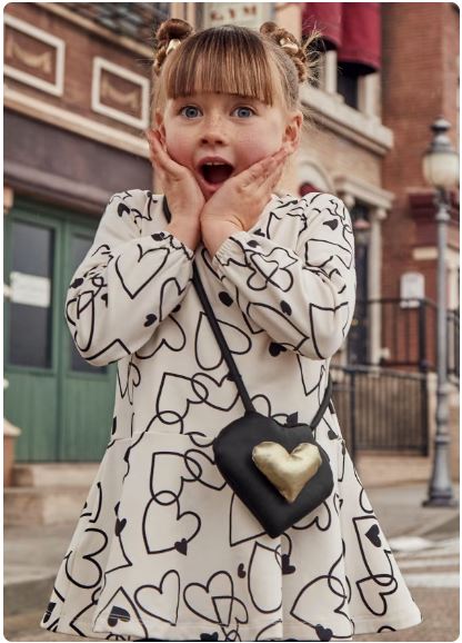 Vestido con bolso