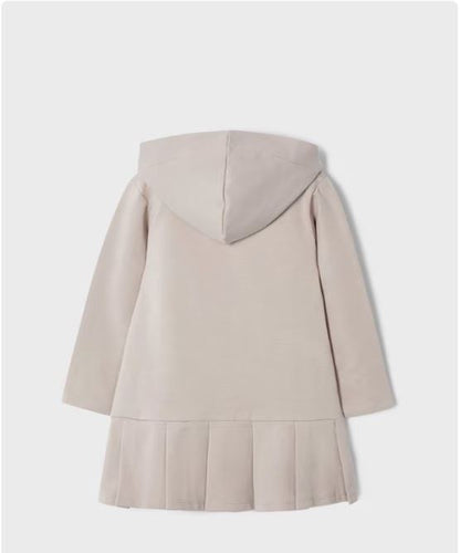 Vestido frenela con aplicacion de muñequita niña