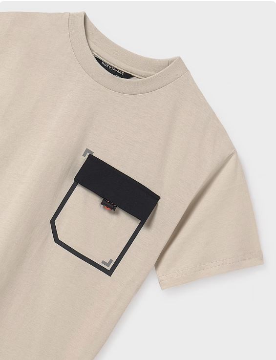 Camiseta bolsillo contraste chicos