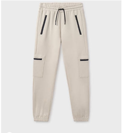 Pantalón casual contrastes chicos