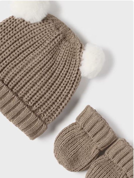 1 Set gorro y manoplas tricot