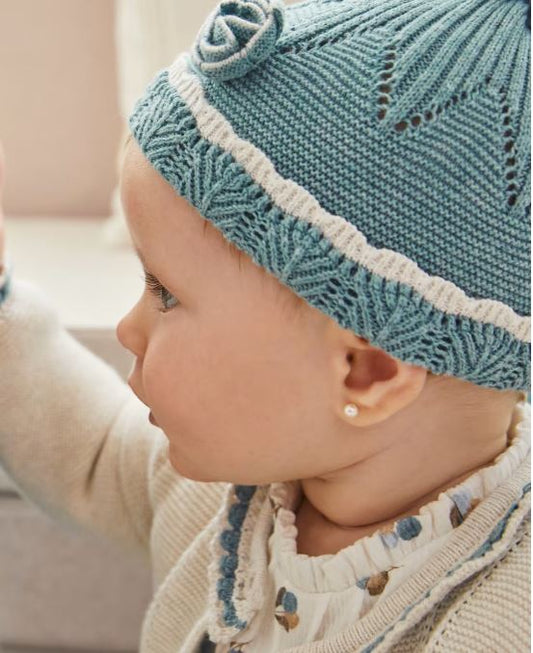 1 Conjunto gorro y manoplas recién nacida